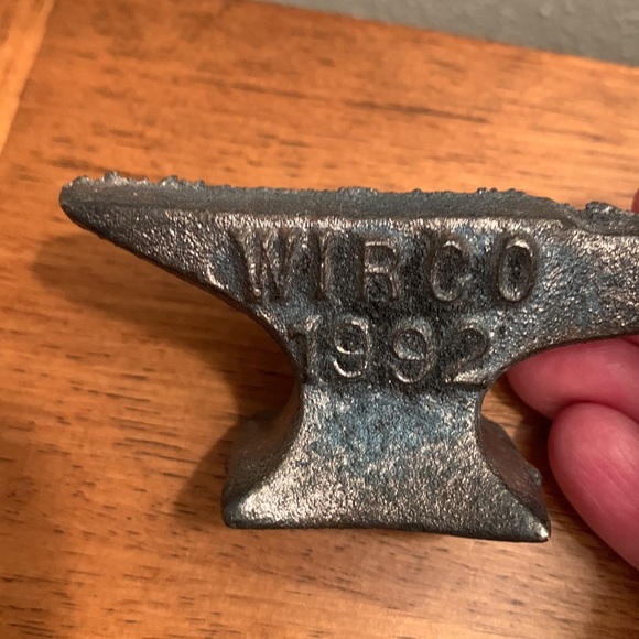 Vintage Mini Cast Iron Anvil Jewelry Blacksmith Paperweight WIRCO 1992 - Picture 9 of 9